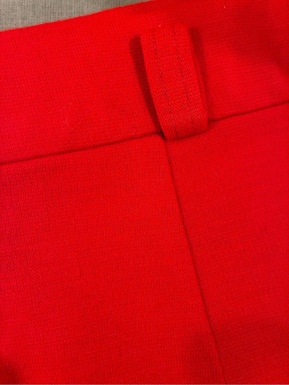Classic Mod Vintage Jack Winter Red Mini Skirt with Clean A-Line Silhouette - Picture 7 of 8